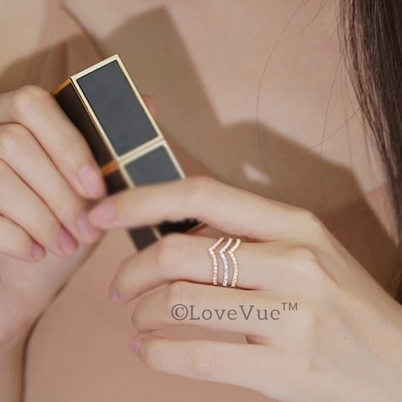 1mm Diamond Brilliant Cut Dainty Chevron Wedding Engagement Gold Band Ring - Picture 7 of 17